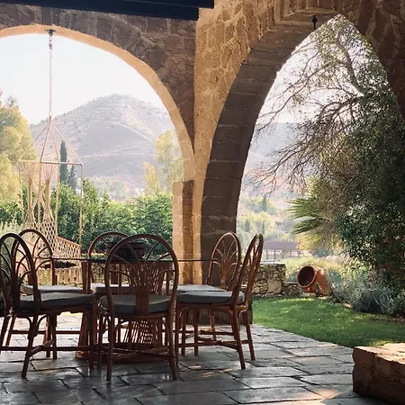 The Goathouse * ラルナカ