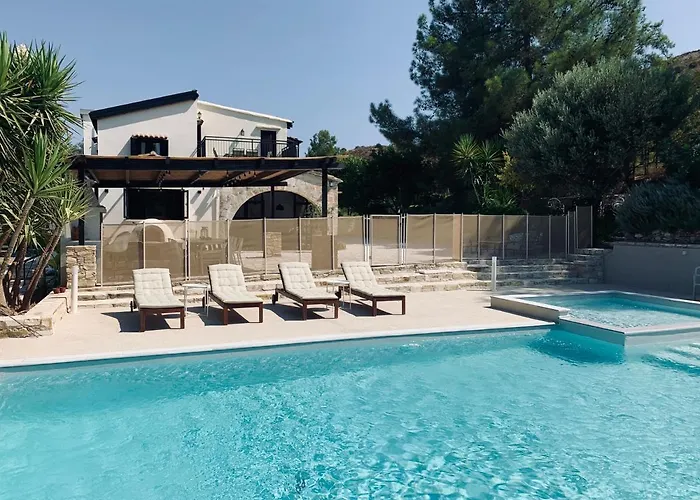 The Goathouse Vila *